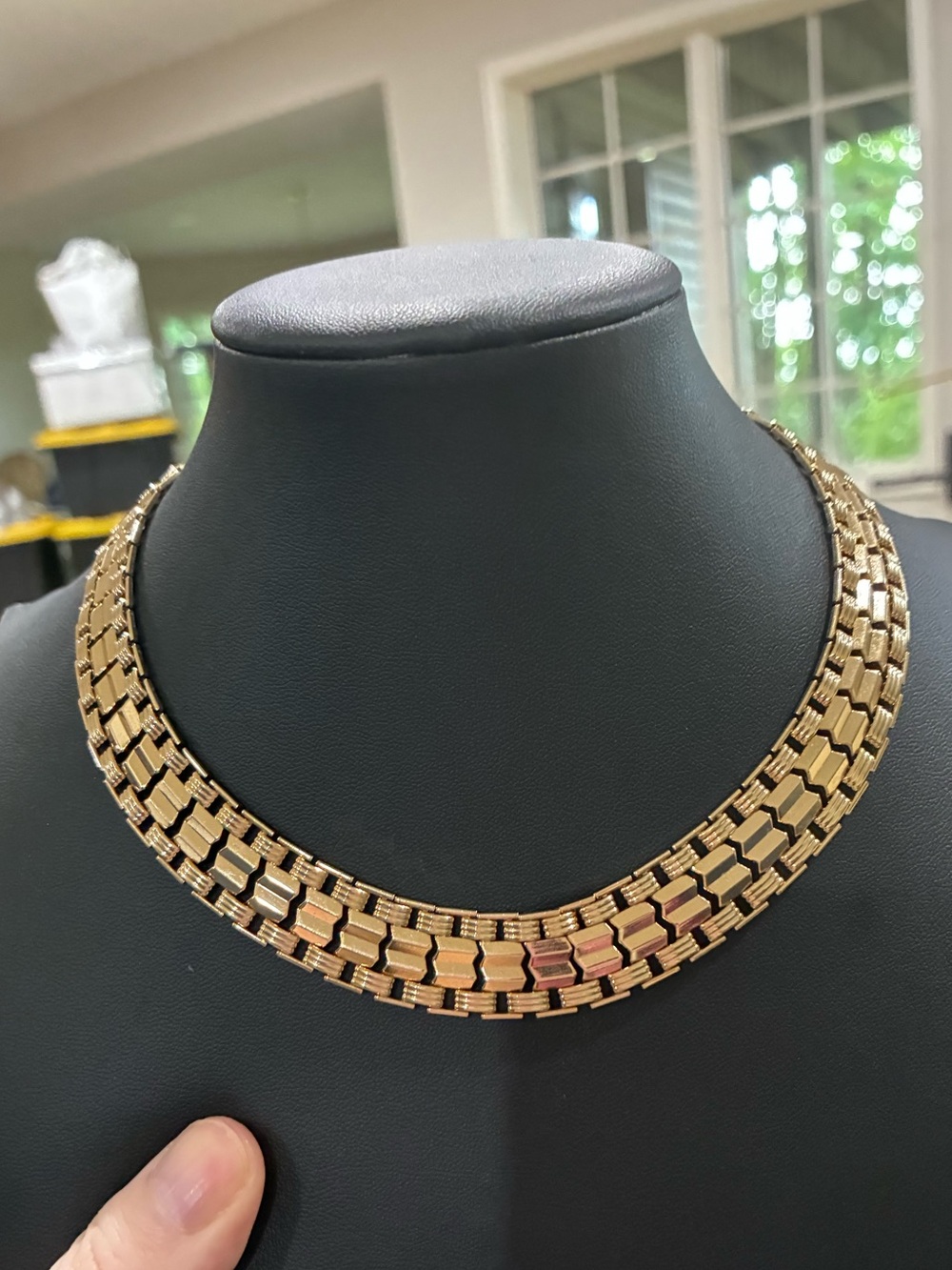 Vintage Sarah Coventry Gold Link Collar Necklace